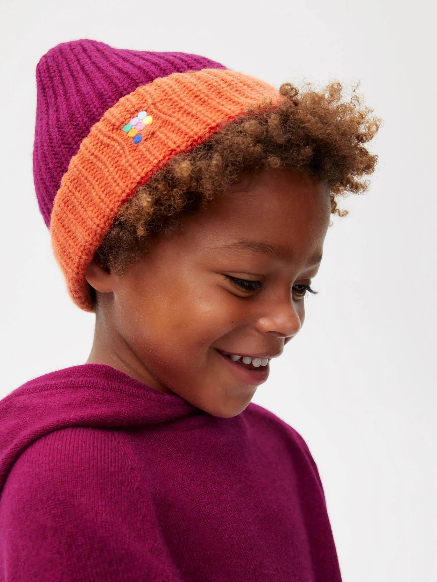 Kids’ Recycled Cashmere Bi-color Hat—plum purple