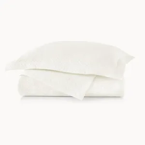 Oxford Ivory Coverlets by Peacock Alley